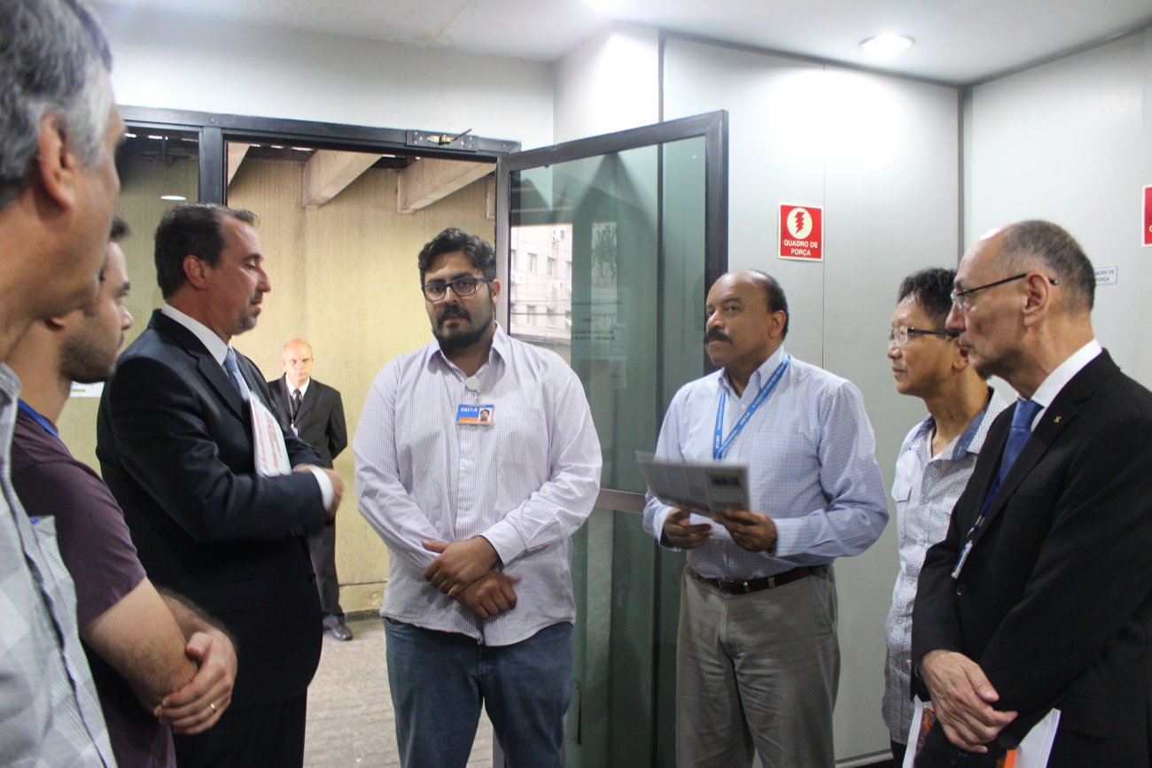 Sindicato e Apcef-SP defendem empregados e Caixa 100% pública durante apresentação do balanço 2016 Fotos: Apcef-SP