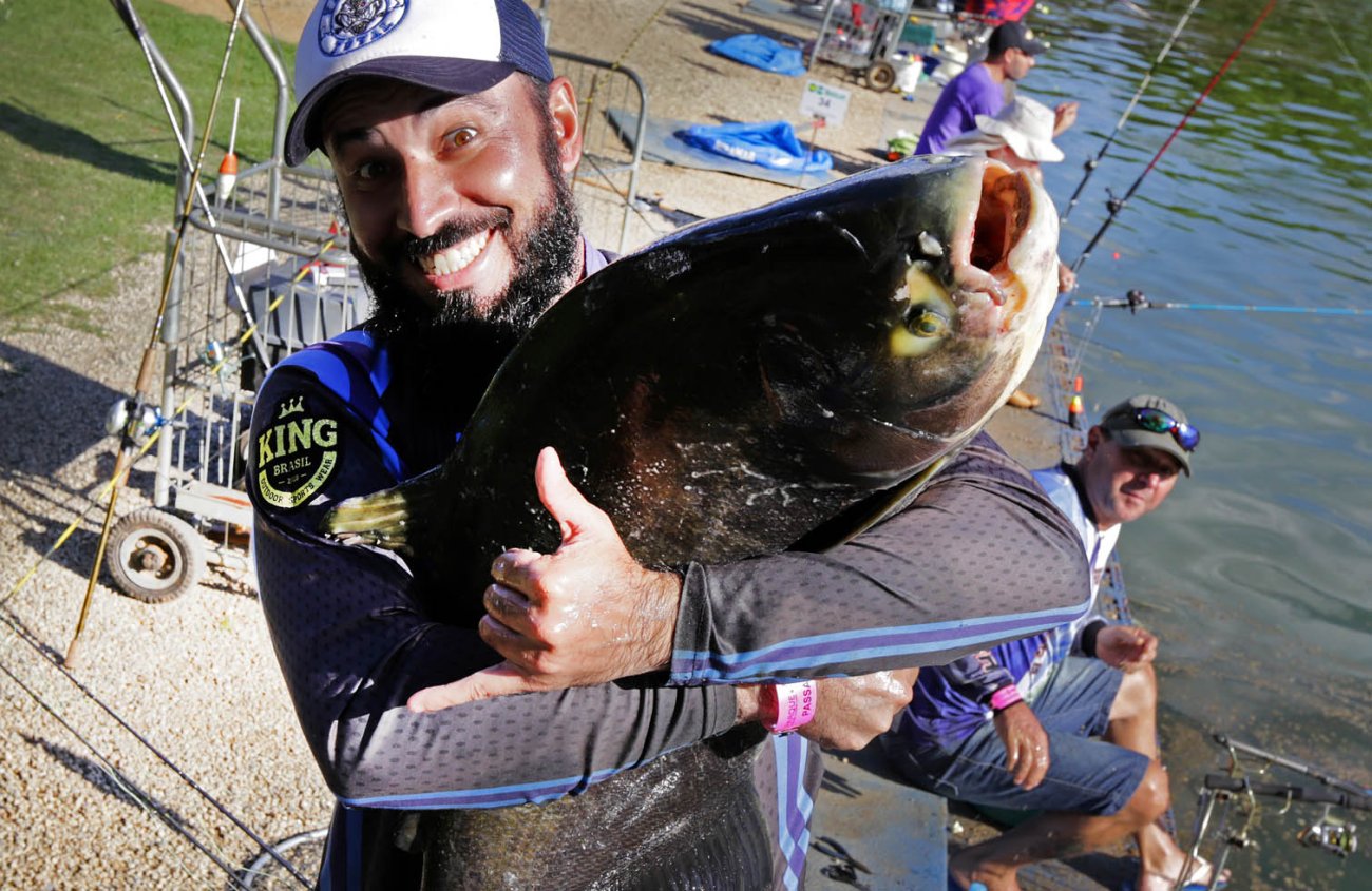 Bancários durante o 17º Torneio de Pesca Individual organizado pelo Sindicato Foto: Juca Varella