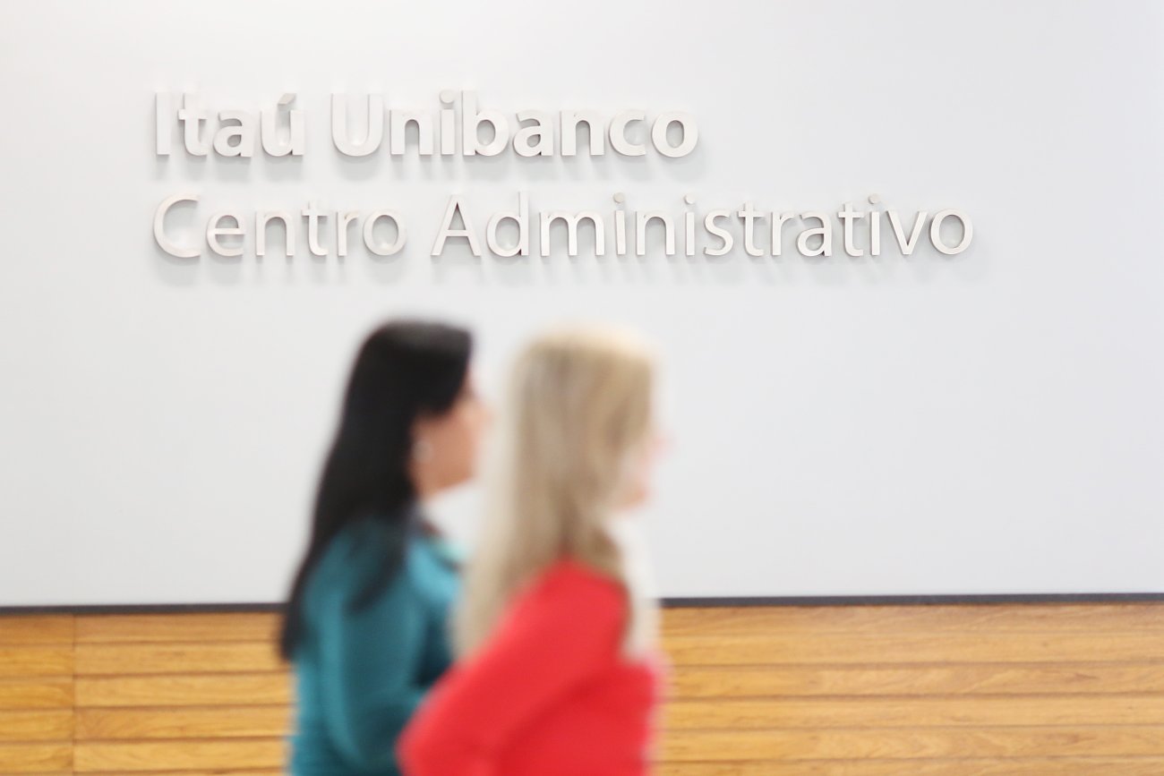 Transporte das estações de Metrô até os locais de trabalho é insuficiente Foto: Seeb-SP