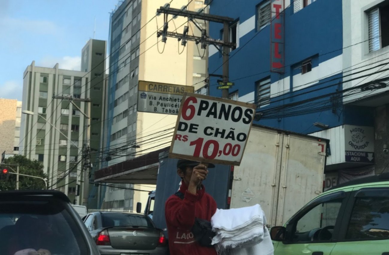 Sem direitos, 23,1 milhões foram obrigados a recorrer ao trabalho por conta própria Foto: Roberto Parizotti
