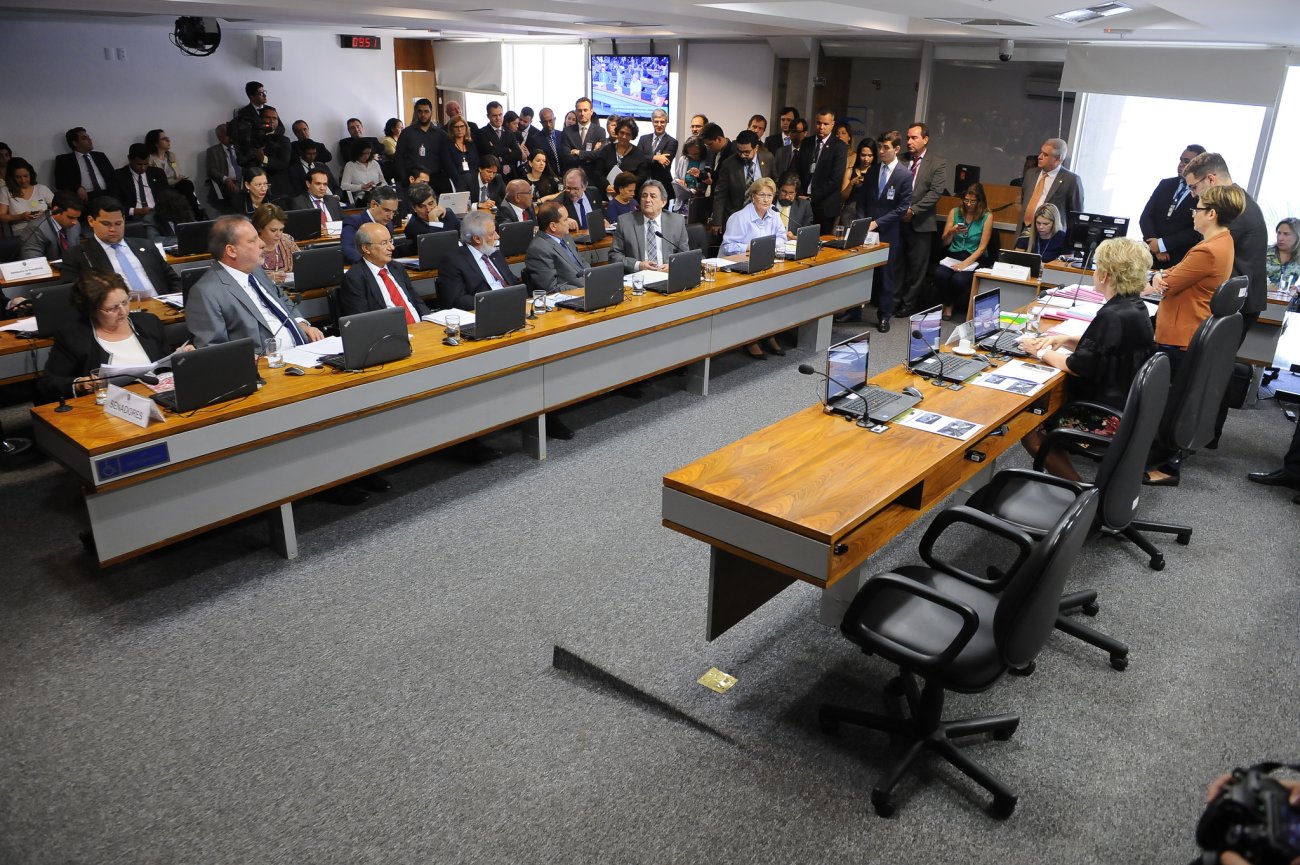 Comissão deve decidir ainda em outubro se aceita o parecer Foto: Pedro França / Agência Senado