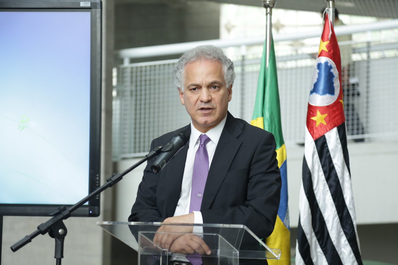 "Se vai sair mais barato para ela (empresa), de onde sai a diminuição de custo? Do salário do trabalhador, obviamente” Foto: Divulgação