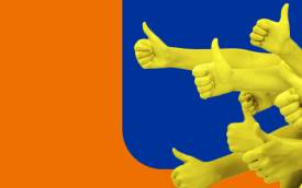 Arte com fundo laranja sobreposta a um quadrado azul, remetendo ao logo do Itaú. Dentro do quadrados, vários braços esticados na horizontam com as mãos fazendo o sinal de positivo (quatro dedos fechados e o polegar levantado)