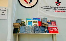 Imagem de parte dos livros doados para as escolas do Rio Grande Do Sul