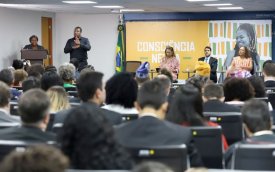 Solenidade em que o governo federal, em nome do Estado brasileiro, pediu desculpas públicas à população negra pela escravização das pessoas negras.