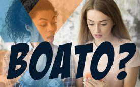 Arte com duas mulheres olhando ao celular com cara de assustadas, com a pergunta "boato" abaixo e parte da logo da Caixa como marca d´água por cima da imagem
