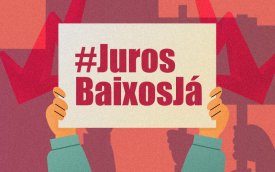 Ilustração de uma pessoa segurando um carta com a frase #JurosBaixosJá