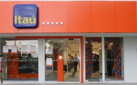 Fachada do banco Itaú