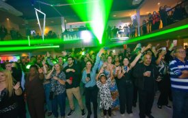 Fotografia da pista de dança da Festa do Chope dos Bancários – Osasco