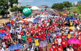Marcha dos Servidores em Brasília nesta quarta-feira (FOTO: CUT)