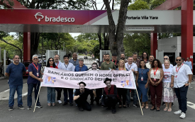 Protesto na Cidade de Deus pela continuidade do home office (Foto: Seeb-SP)