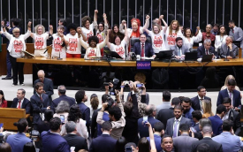 Aprovação do fim da escala 6x1, com redução da jornada e sem redução salarial, é uma vitória dos trabalhadores e trabalhadoras brasileiros (Foto: Bruno Spada/Câmara dos Deputados)