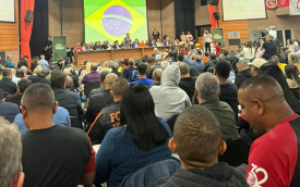 imagem mostra auditório lotado durante audiência pública que debateu o fim da escala 6X1