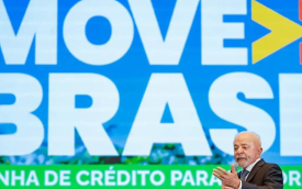 Imagem mostra Presidente da República, Luiz Inácio Lula da Silva, durante cerimônia alusiva ao lançamento do Move Aplicativos – linha de crédito para motoristas de aplicativo e taxistas