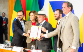 Presidente Lula assinou Medida Provisória que promove a reorganização financeira de milhões de brasileiros e a ampliação do acesso ao crédito em melhores condições. Foto: Henrique Raynal | CC
