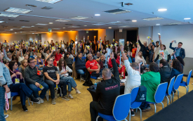 Foto da plenária de encerramento do 36º Congresso Nacional dos Funcionários do Banco do Brasil