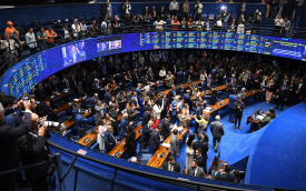 Plenário do Senado durante sessão deliberativa ordinária que aprovou a PEC 221/2019 (Foto: Jonas Pereira/Agência Senado)