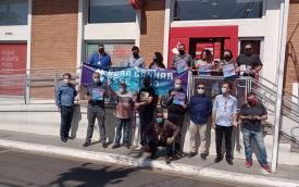 Dirigentes sindicais durante mobilização da Campanha dos Bancários 2022 em Santana do Parnaíba
