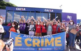 Empregadas da Caixa em ato pela saída de Pedro Guimarães, acusado de assédio sexual
