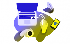 Desenho mostra computador e mãos de uma pessoa no mouse e em um copo de café, na mesa um celular com a logo do BB