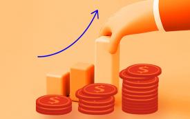 Arte na cor laranja composta por um gráfico em barras, uma linha indicando subida, uma mão colocando uma das barras do gráfico em barras e moedas