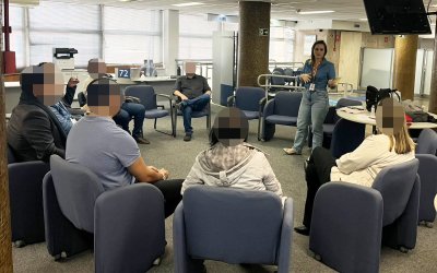 Em campanha pelo reajuste zero, Sindicato divulga cartilha sobre o Saúde Caixa nas agências