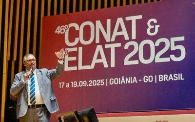 Flávio Dino discursa durante 46º Congresso Nacional da Advocacia Trabalhista (FOTO: AGATRA)
