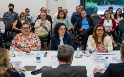 Mesa de negociação com a Fenaban (Foto: Seeb-SP)