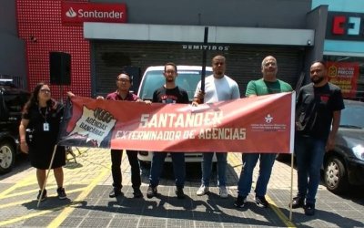 Protesto em agência do Santander no Capão Redondo (Foto: Seeb-SP)