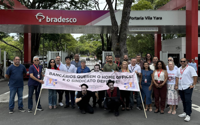 Protesto na Cidade de Deus pela continuidade do home office (Foto: Seeb-SP)