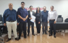 Da esquerda para a direita, Flávio Alexandre Ferreira de Medeiros, diretor de Investimentos; Rodrigo Leite, conselheiro fiscal; Maurício Lopes, diretor de Saúde; Adriana Ferreira, dirigente do Sindicato e conselheira deliberativa; Lucas Passos de Lima, conselheiro deliberativo; e Kleuvânio Dias de Souza, presidente do Economus (Foto: Seeb-SP)