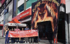 Sindicato levou o Portal do Inferno até agência Marechal Rondon, do Santander, em Osasco (Foto: Seeb-SP)