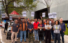 Dirigentes sindicais em frente ao BTG