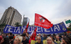 Imagem mostra protesto na frente da Meta para denunciar interferência no processo eleitoral
